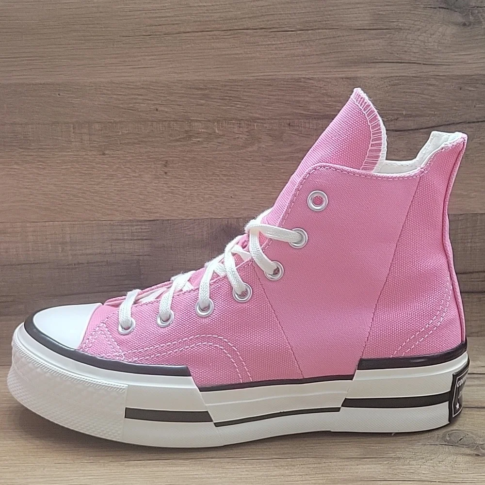 Converse Women's Pink High-Top Sneakers. brand new in the box no lid authentic